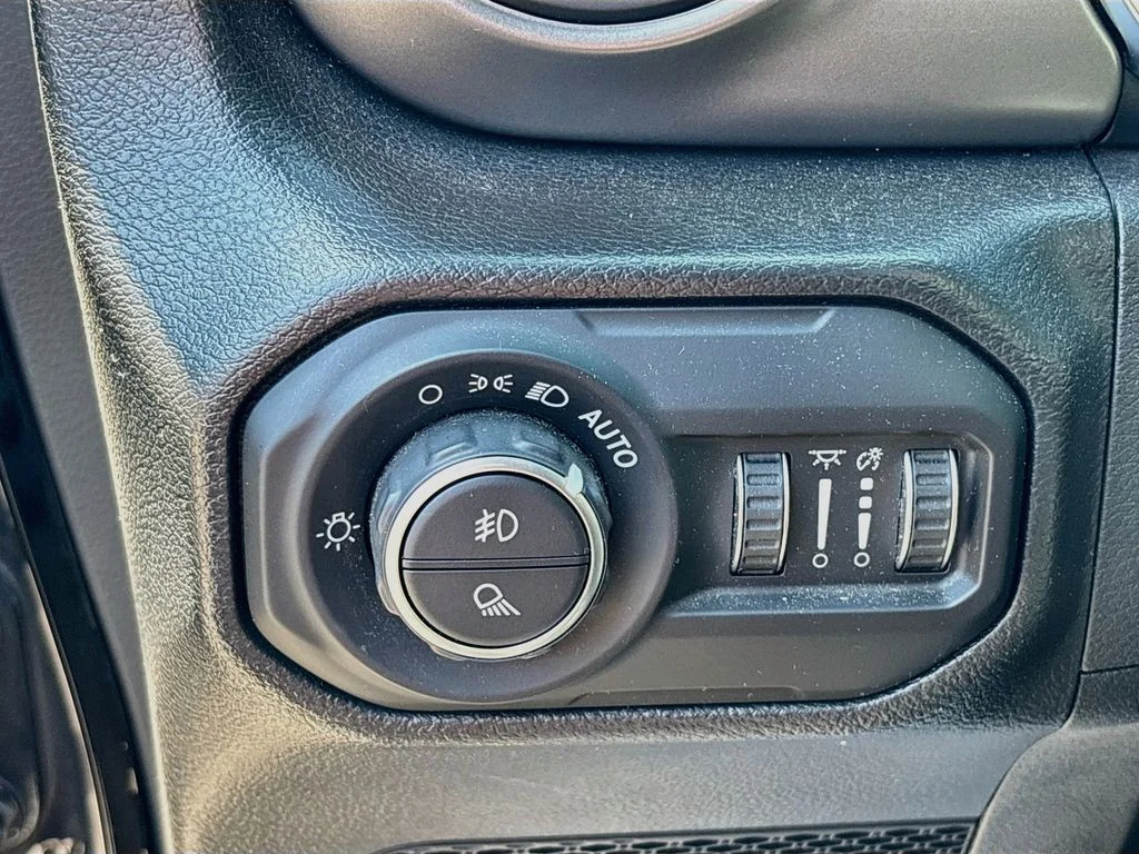 Used 2022 Black Clearcoat Jeep Sport image 11
