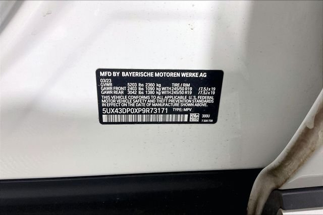Used 2023 White BMW sDrive30i image 16