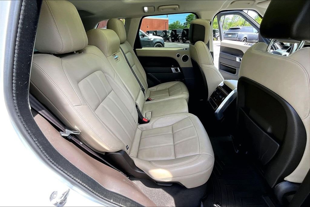 Certified Used 2022 Fuji White Land Rover SE image 29