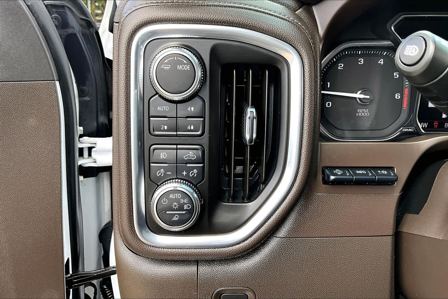 Used 2022 White Frost Tricoat GMC Denali image 36