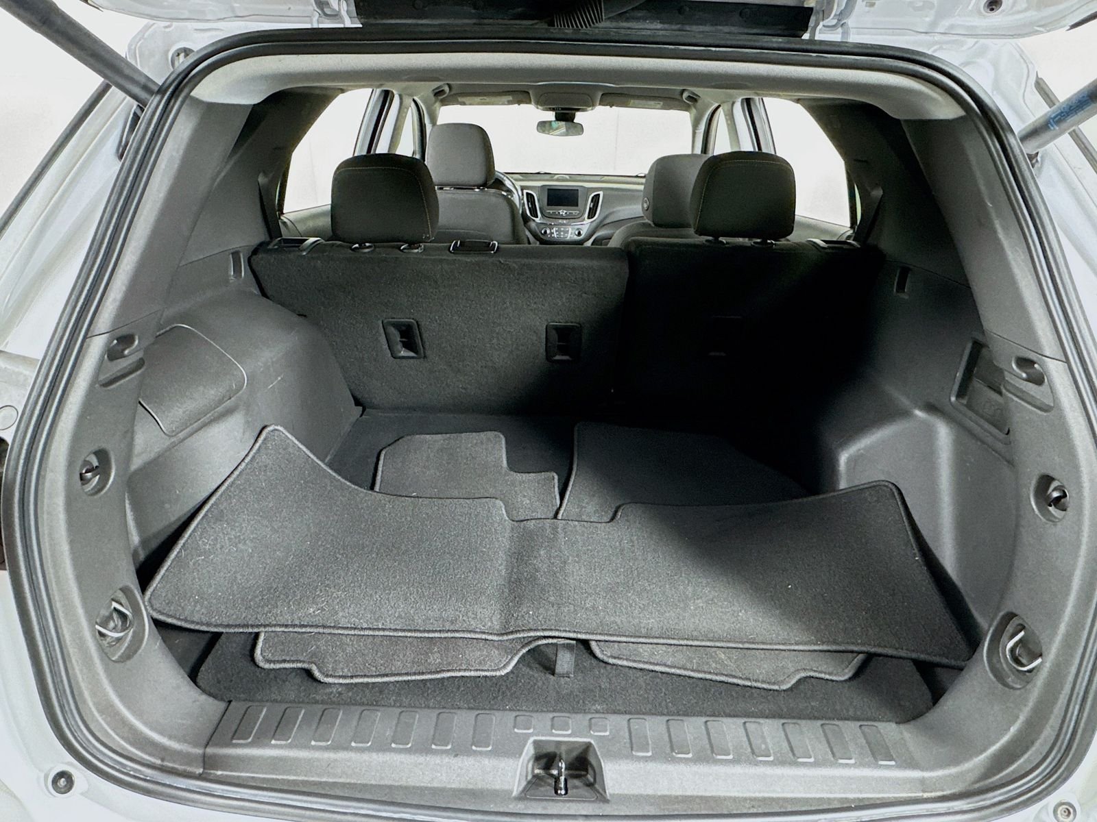 Used 2022 Summit White Chevrolet LT image 19
