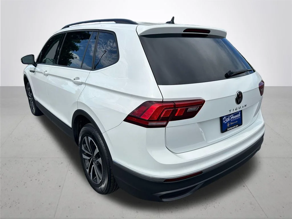Used 2022  Volkswagen 2.0T S image 9