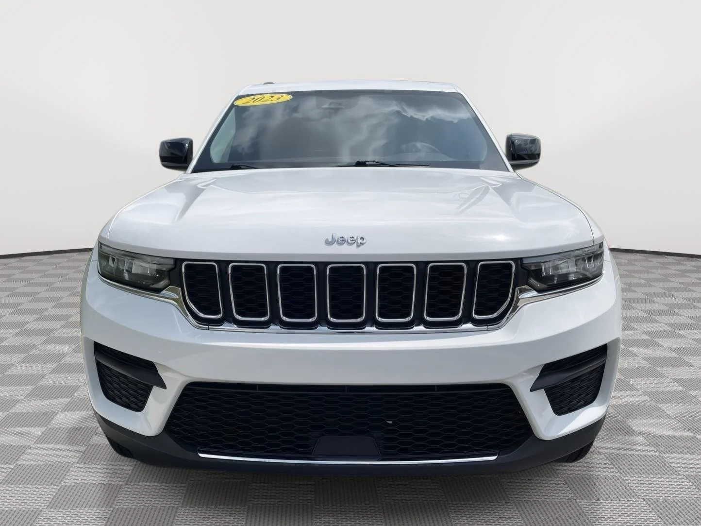 Used 2023 Bright White Clearcoat Jeep Laredo image 21