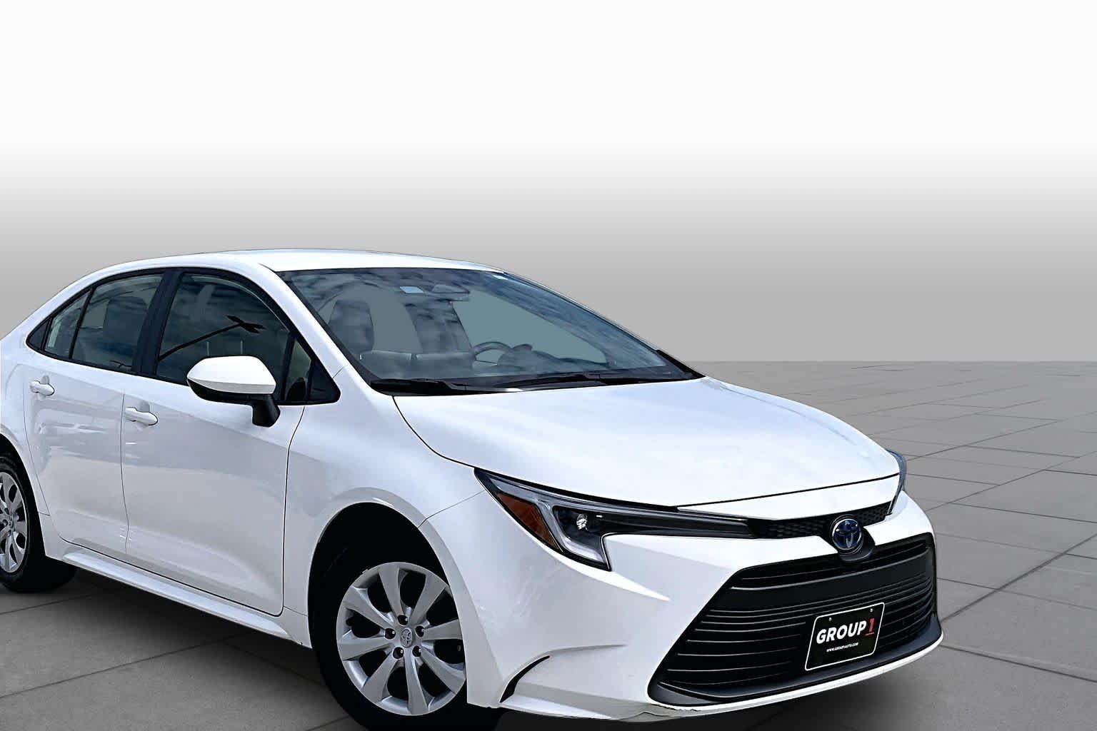 Used 2024 Ice Cap Toyota Hybrid LE image 2