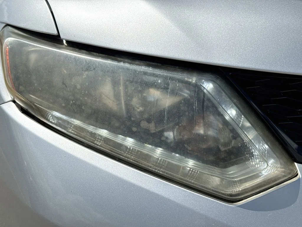 Used 2014 Silver Nissan SV image 36