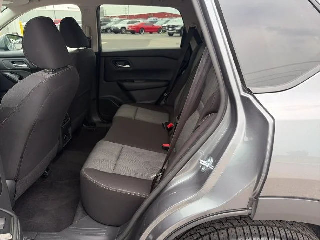 2025 Nissan Rogue SV - Photo 24