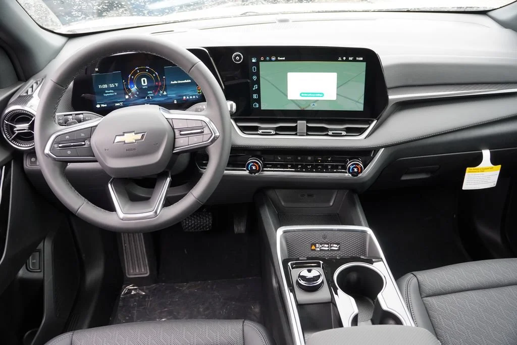 2027 Chevrolet Equinox LT - Photo 12