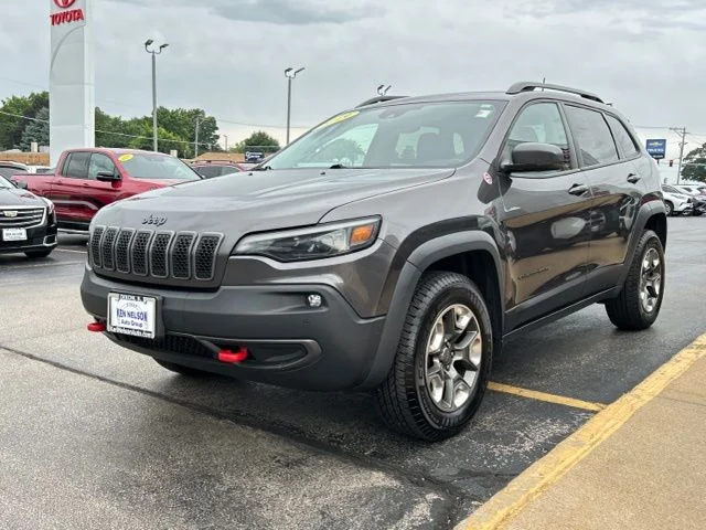 Used 2019 Gray Jeep Trailhawk image 5