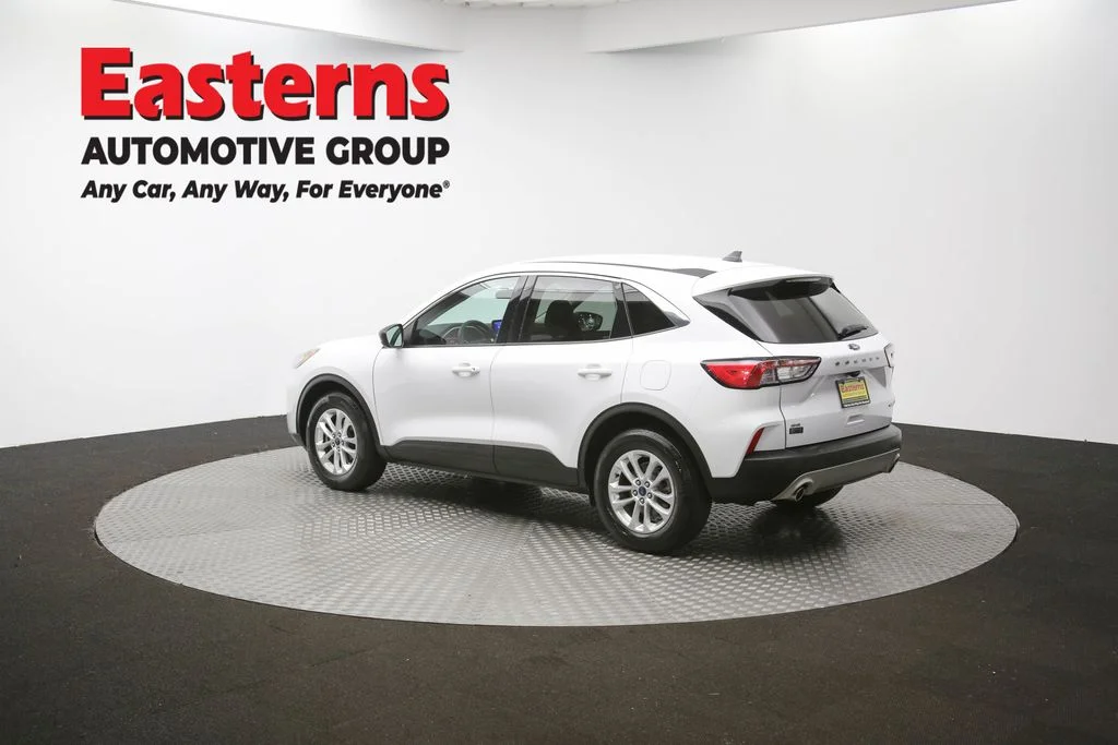 Used 2022 White Ford SE image 62