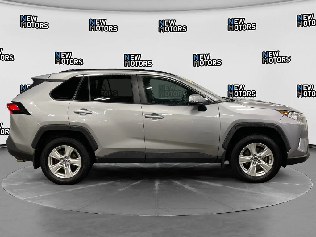 Used 2020 Silver Sky Metallic Toyota XLE image 6