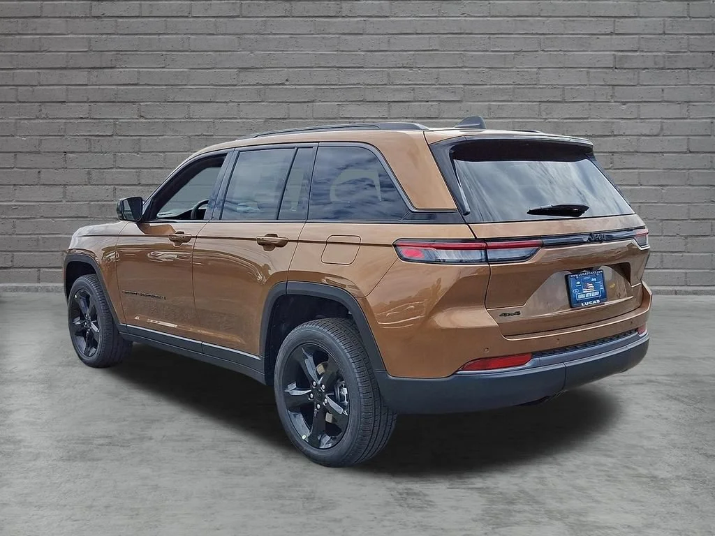 New 2026 Copper Shino Metallic Clearcoat Jeep Limited image 6