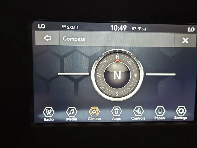 Used 2019 Black Jeep Latitude image 15