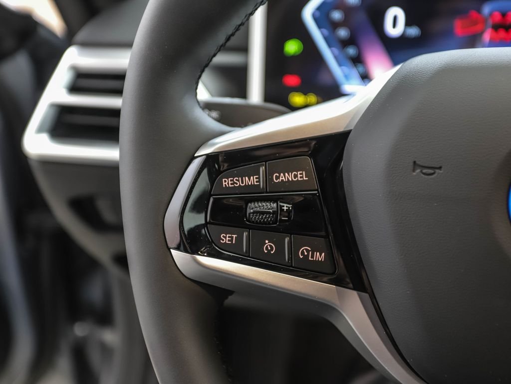 2025 BMW i4 40 - Photo 11