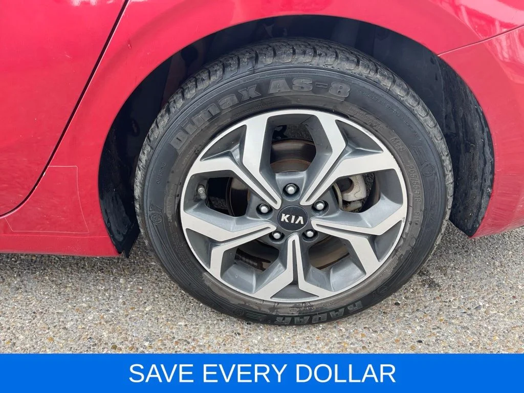 Used 2020 Red Kia LXS image 23