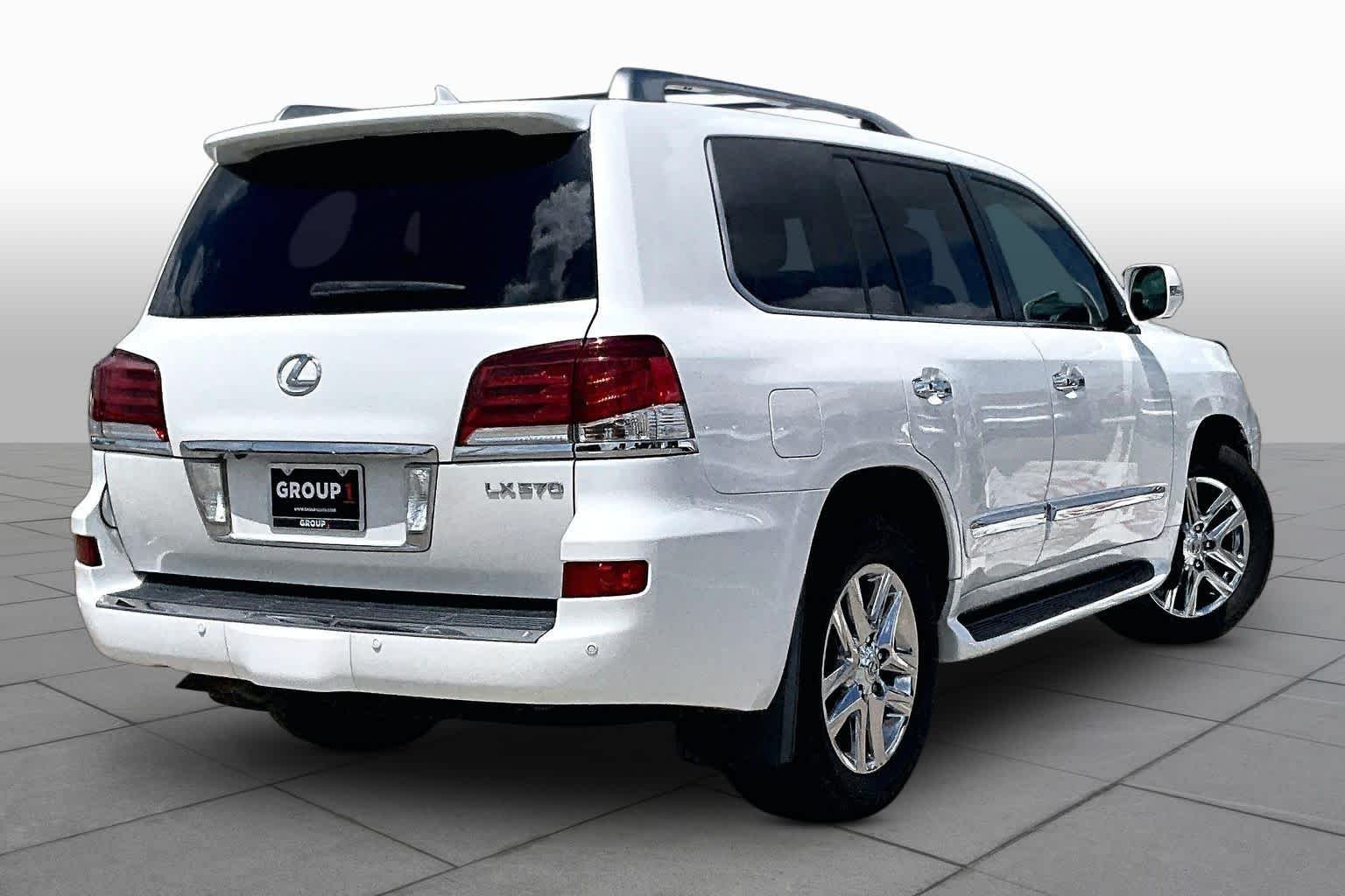 Used 2014 Starfire Pearl Lexus  image 11