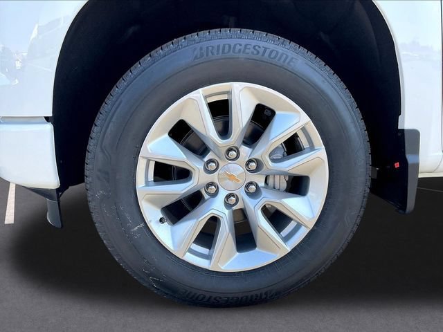 New 2026 Summit White Chevrolet Custom image 15