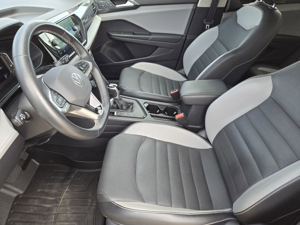 Used 2022 White Volkswagen SEL image 8