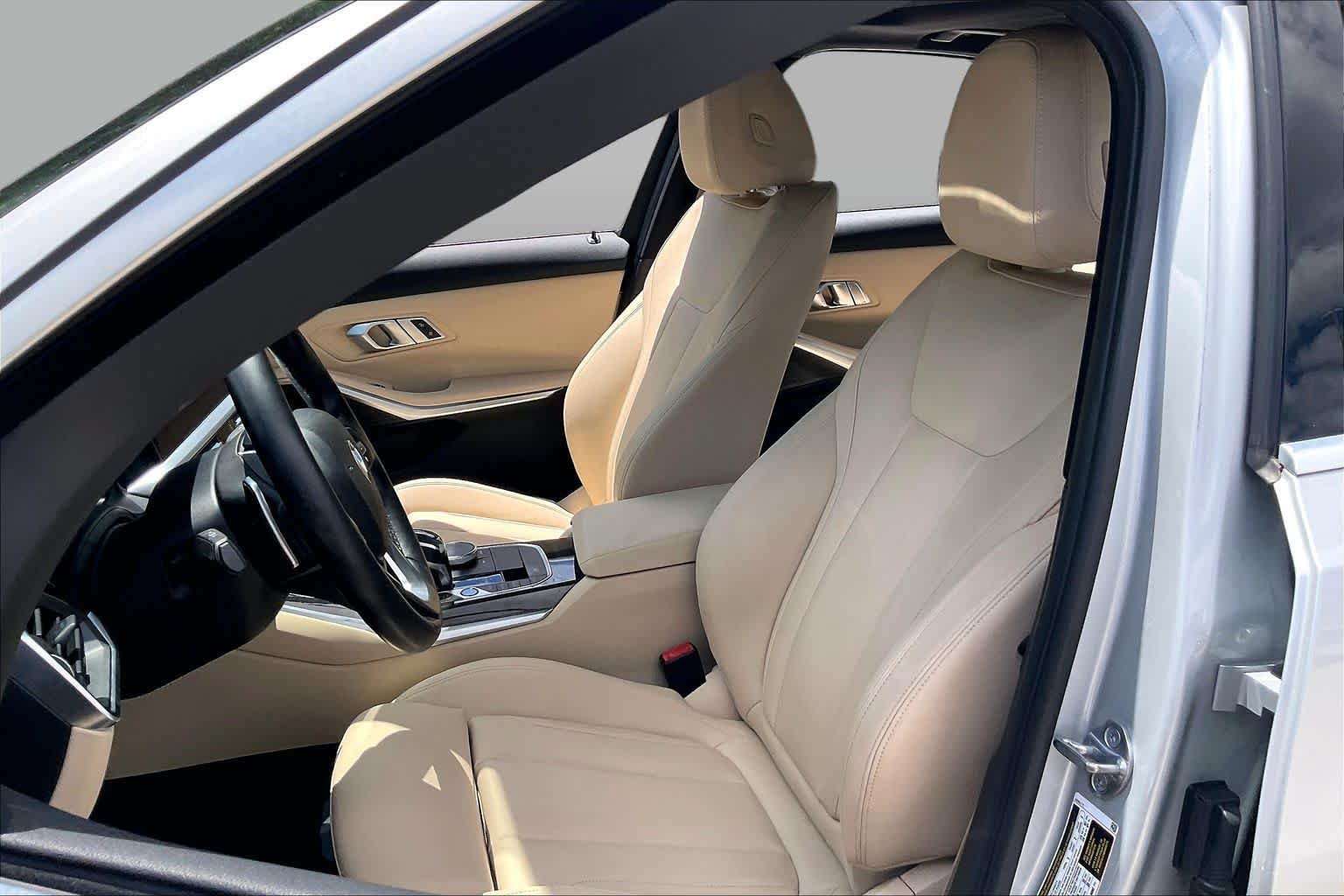 Used 2019 Glacier Silver Metallic BMW 330i image 7