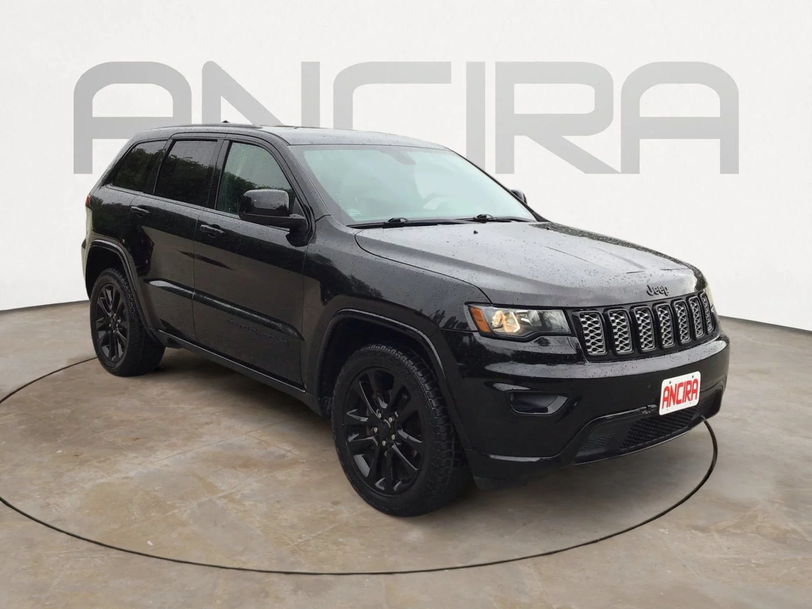 Used 2018 Diamond Black Crystal Pearlcoat Jeep Altitude image 6