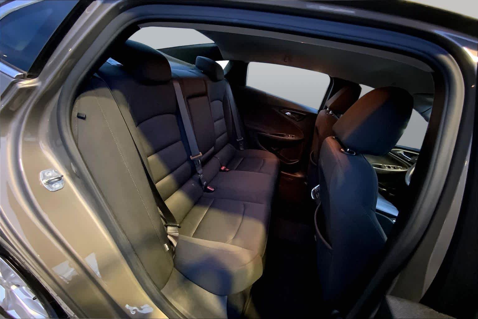 Used 2020 Stone Gray Metallic Chevrolet LT image 19