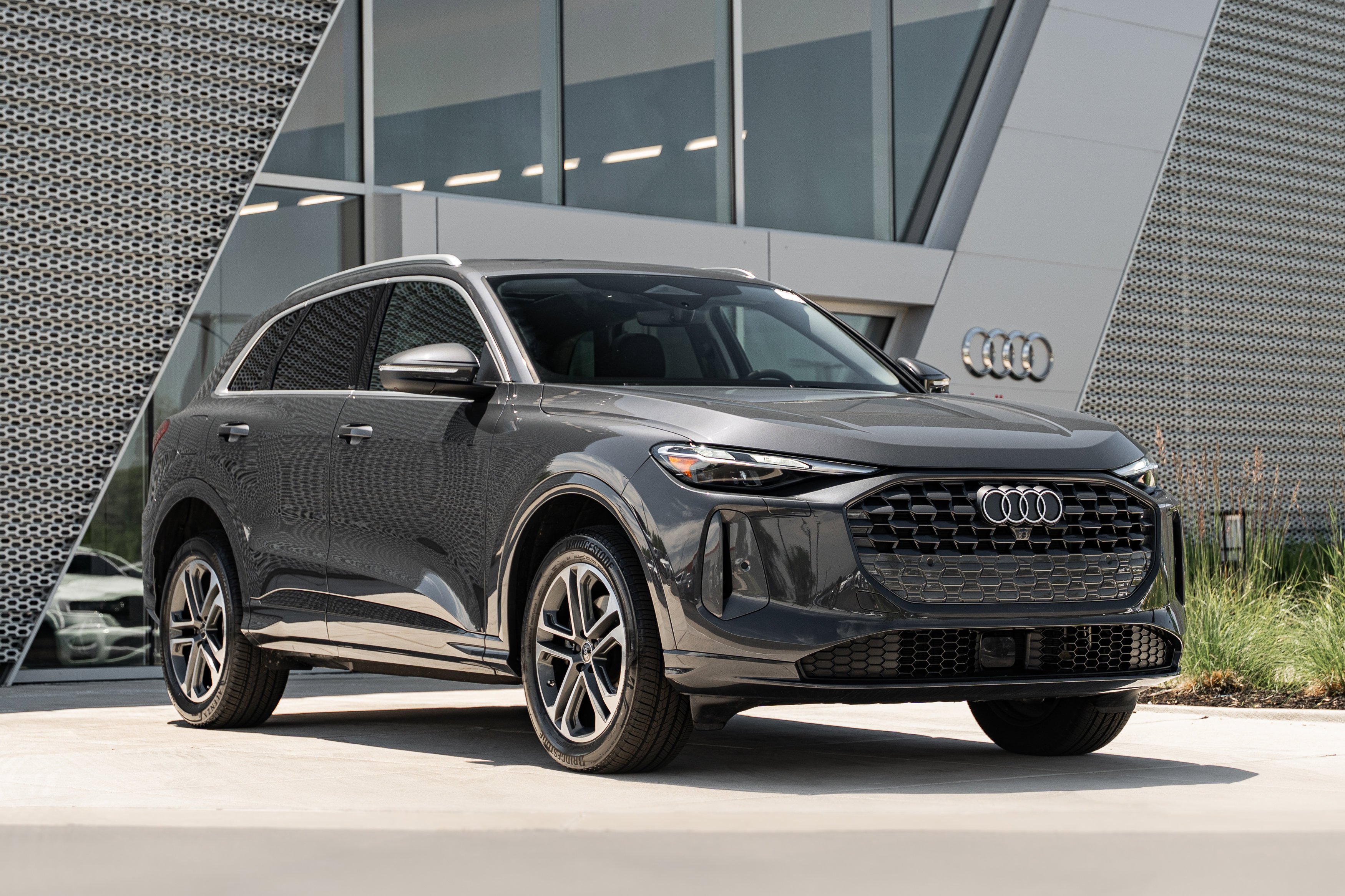 2025 Audi Q5 40 Premium's photo