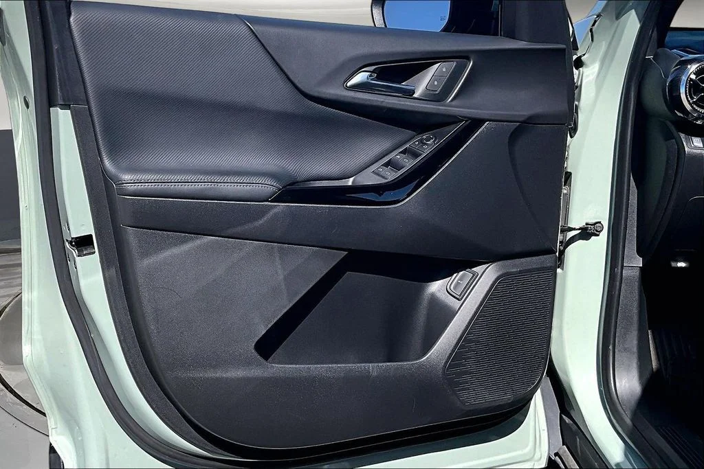 Used 2025 Green Chevrolet LT image 23