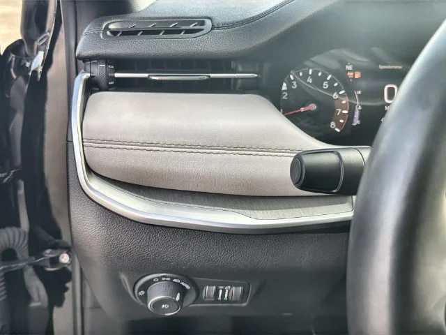 2025 Jeep Compass Limited - Photo 17