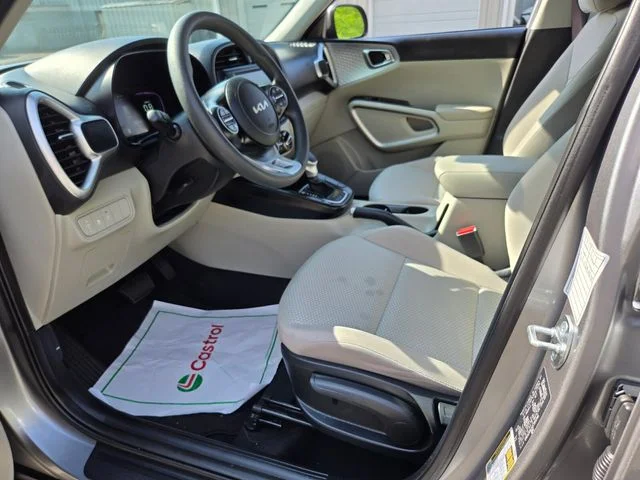 Used 2025 Silver Kia  image 11