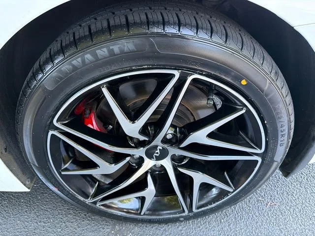 Used 2023 White Kia GT-Line image 19