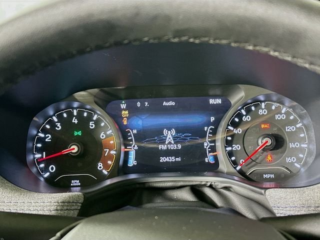 Used 2025 White Jeep Latitude image 18