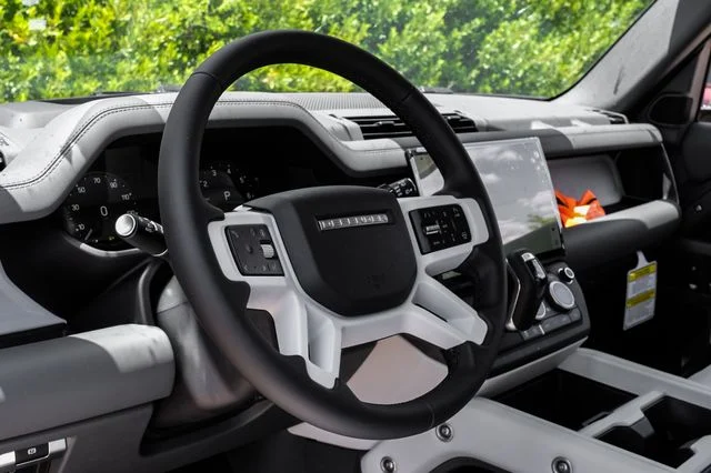 New 2026 Tasman Blue Land Rover X-Dynamic SE image 20