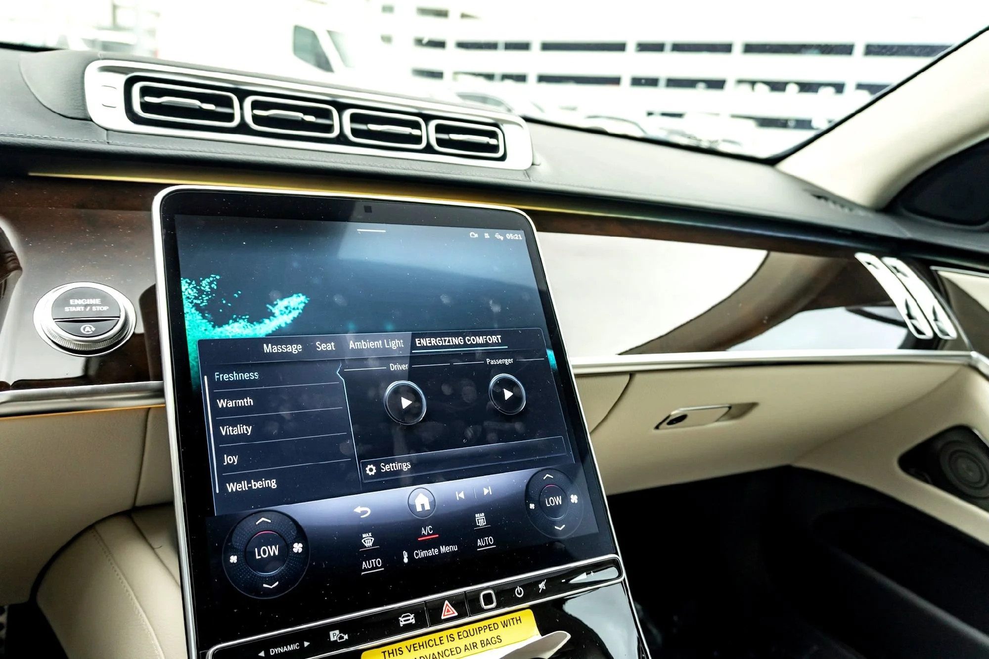 New 2026 White Mercedes-Benz S 580 image 16