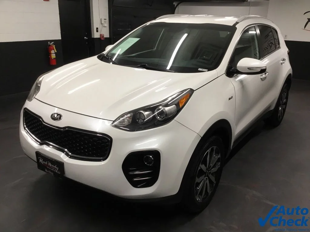 Used 2018 White Kia EX image 6