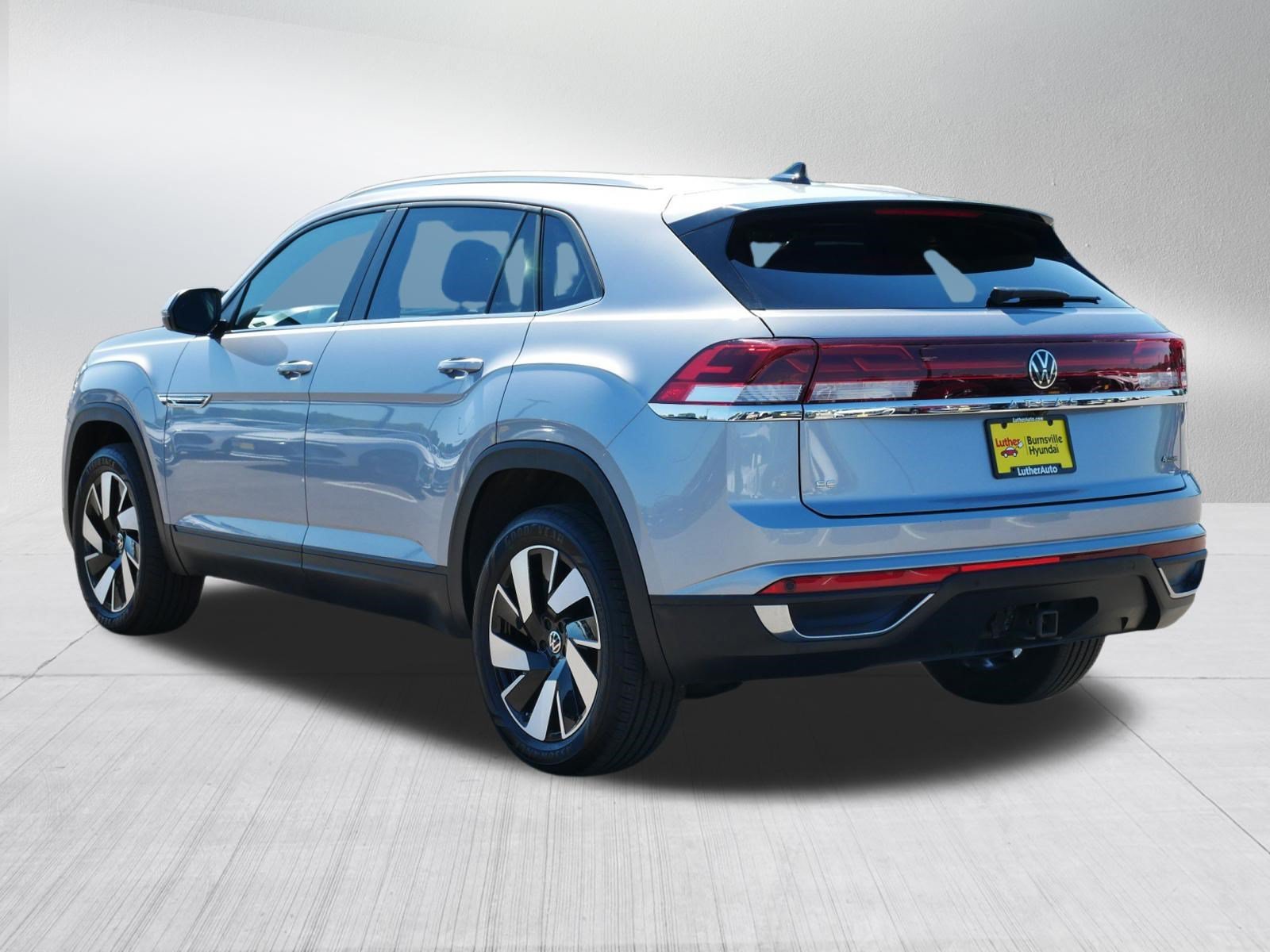 2024 Volkswagen Atlas Cross Sport SE w/Tech - Photo 5