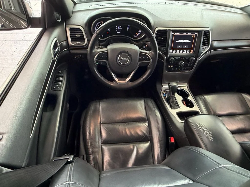 Used 2018 Gray Jeep Limited image 14