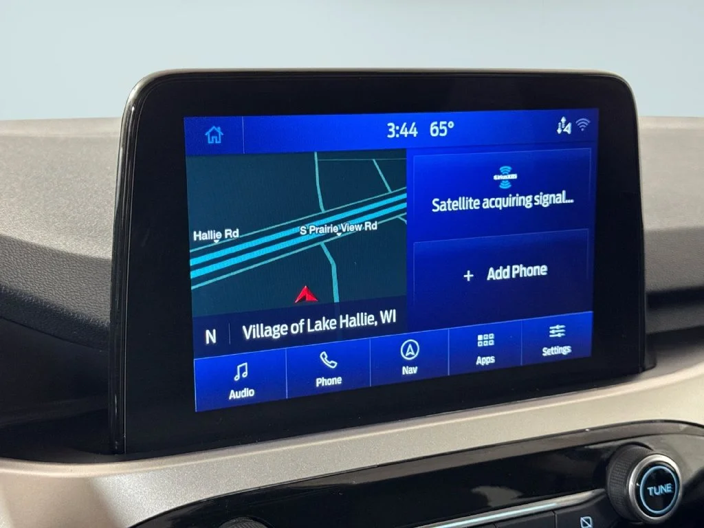 Used 2020 Orange Metallic Ford SE image 19
