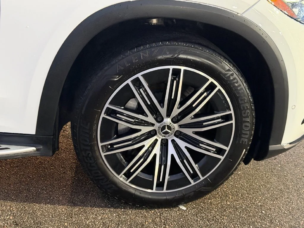 Used 2023 White Mercedes-Benz 450 image 9