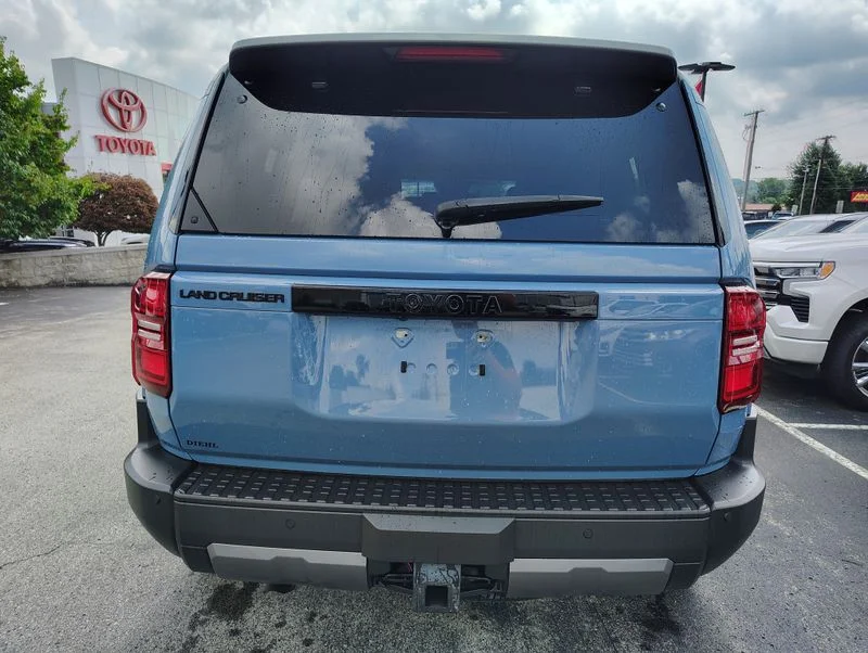 Used 2025 Blue Toyota Base image 5