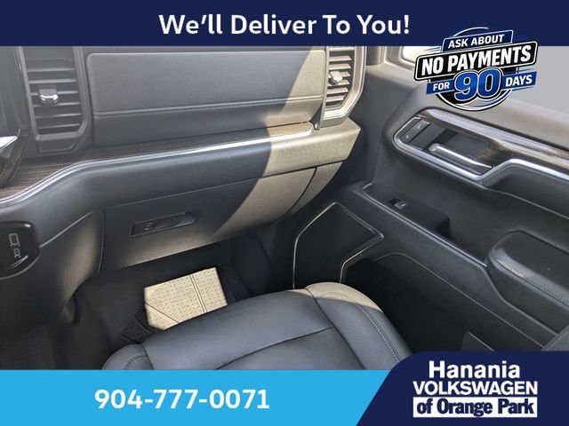 Used 2023 Gray Chevrolet LT image 17