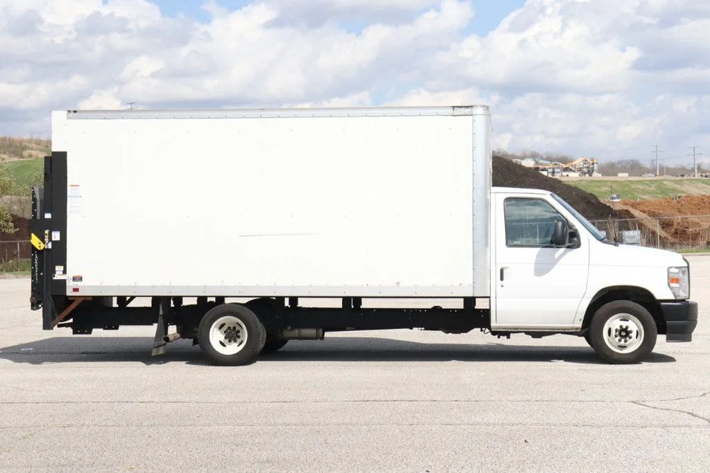 Used 2024 White Ford Base image 9