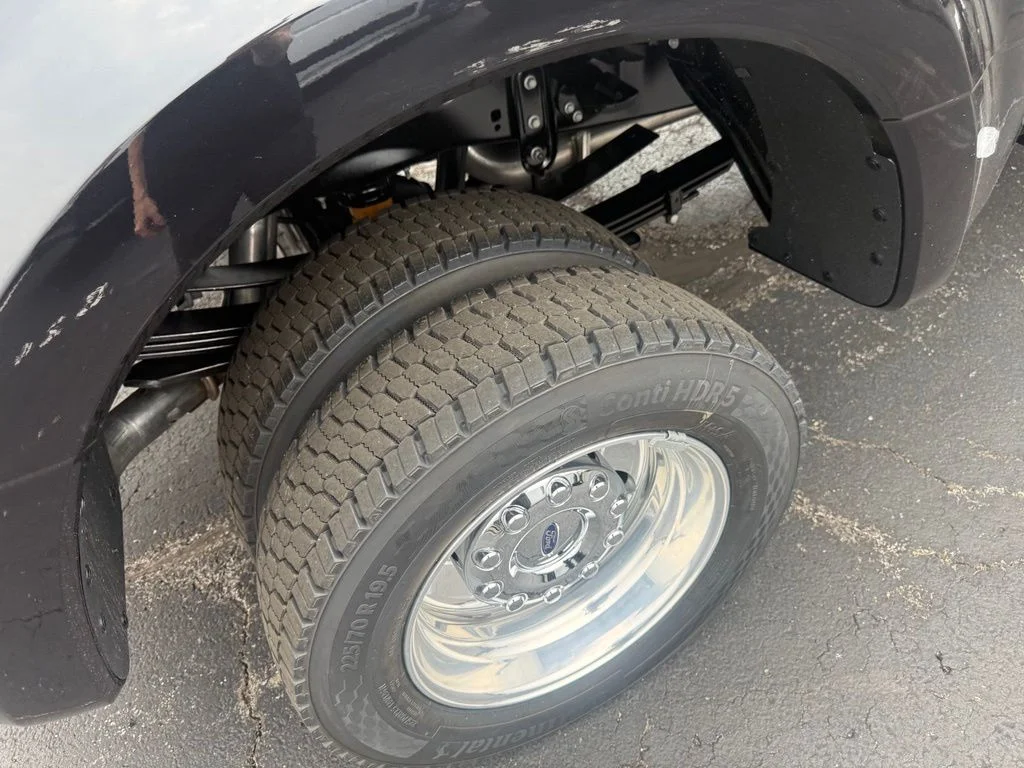 New 2026 Agate Black Metallic Ford F-450® Lariat® image 58