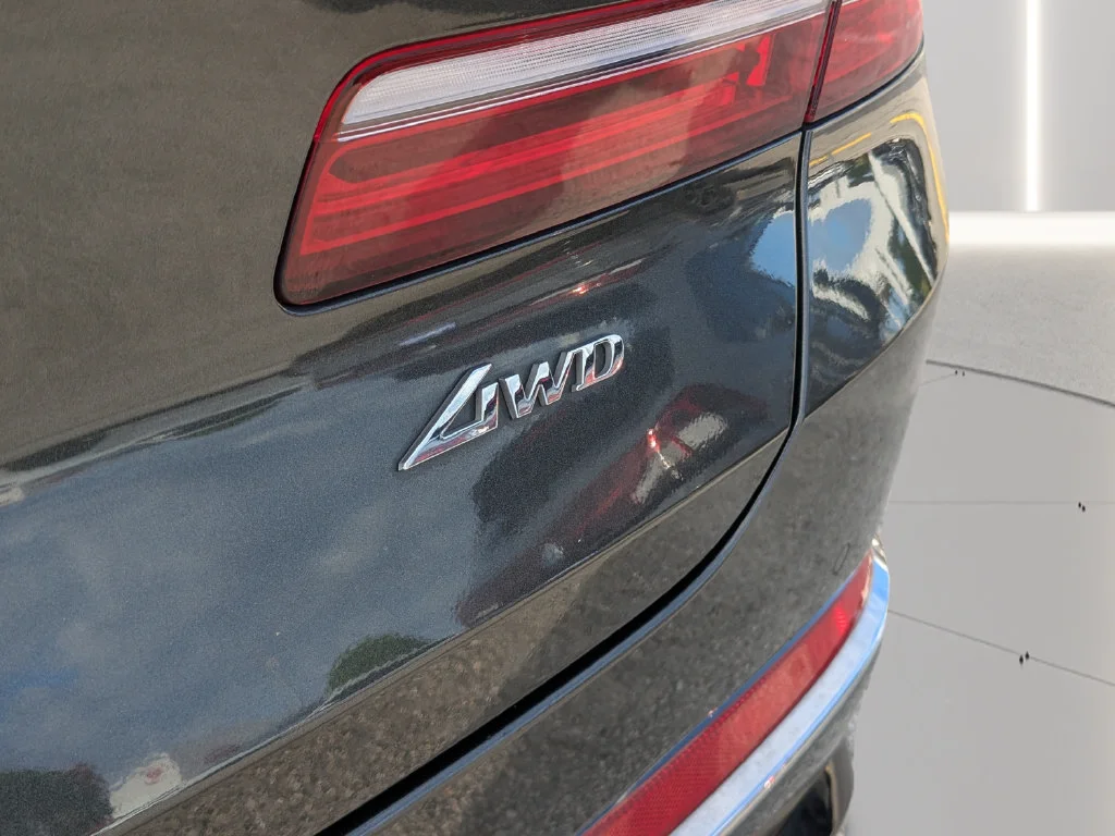 Used 2024 Gray Genesis 2.5T image 9