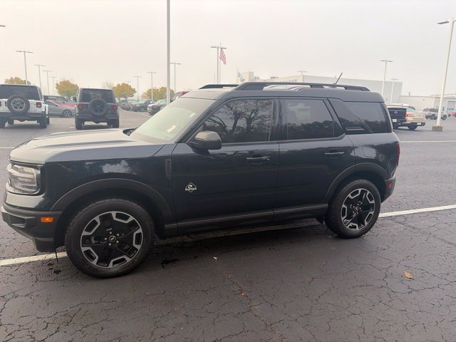 Used 2021 Blue Metallic Ford Outer Banks image 2