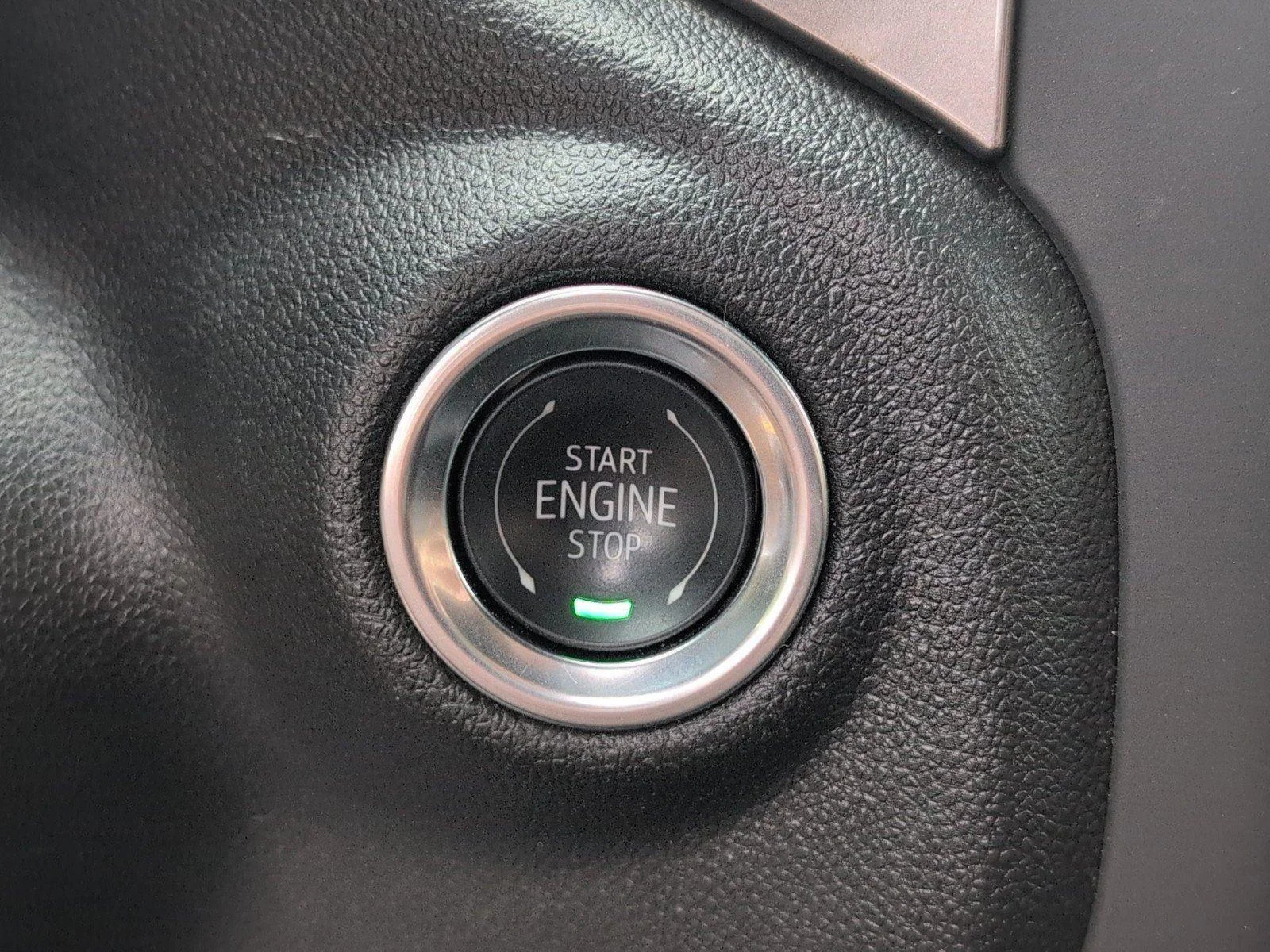 Used 2025 Black Chevrolet Custom image 25