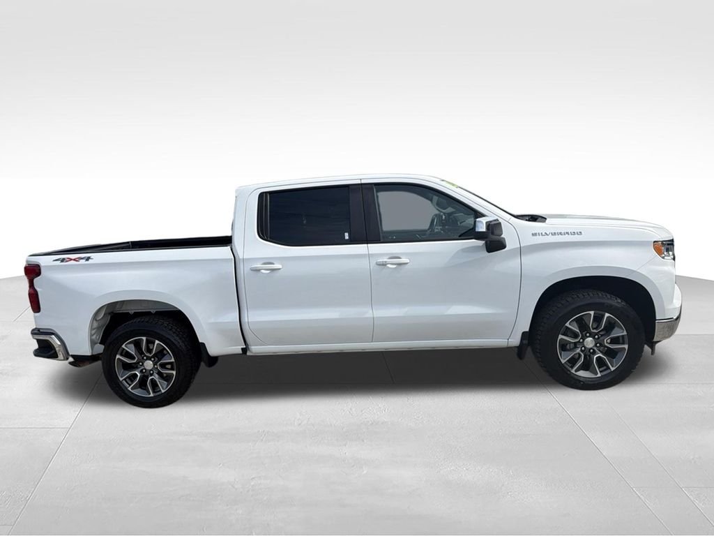 Used 2024 White Chevrolet LT image 8