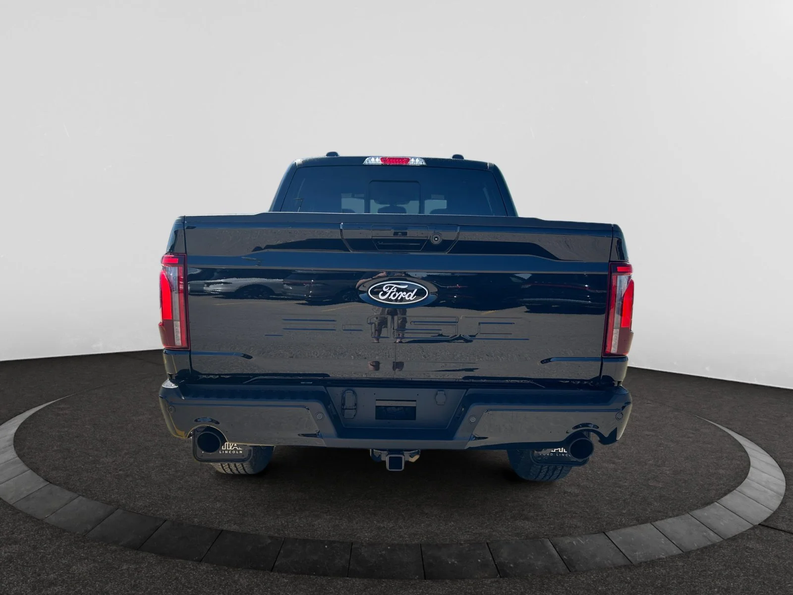 New 2026 Agate Black Metallic Ford Lariat image 4
