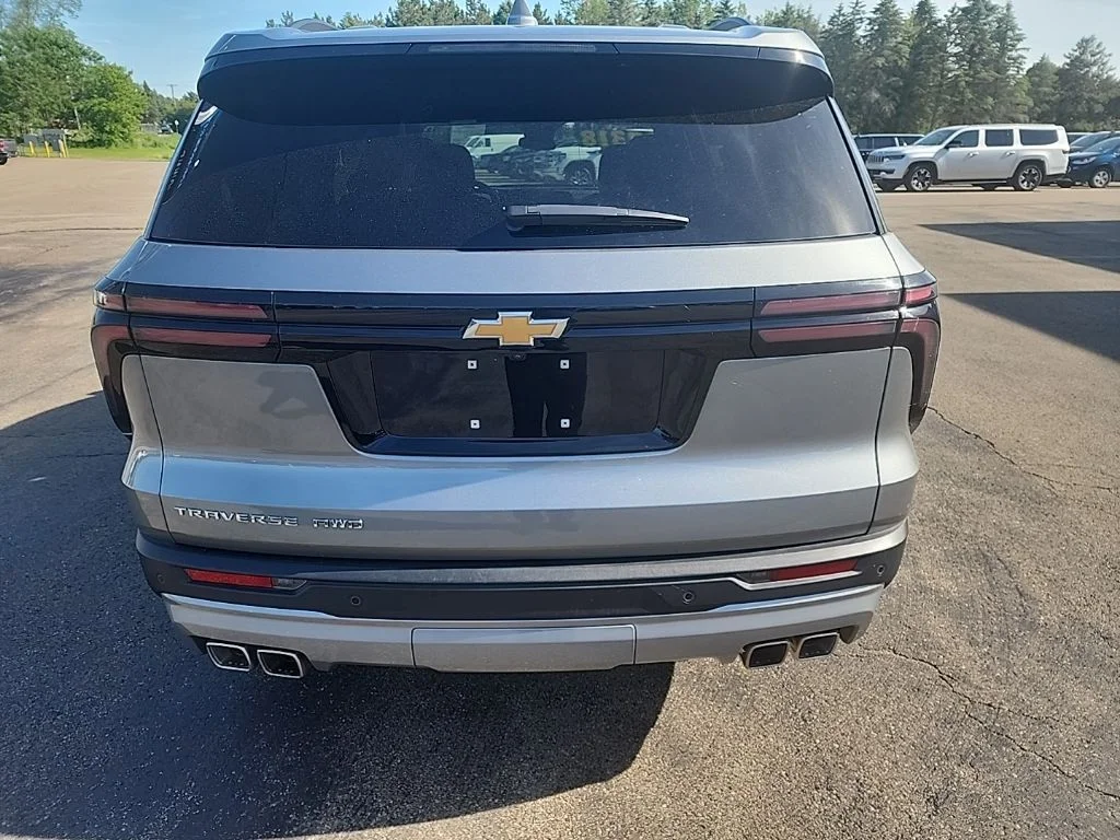 Used 2026 Gray Chevrolet LT image 4