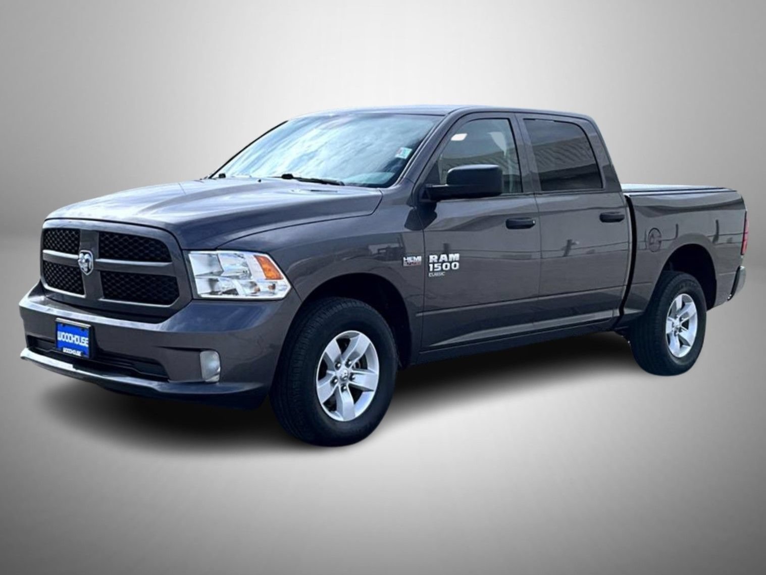 2019 RAM 1500 Classic Express 4x4 Crew Cab 5'7's photo