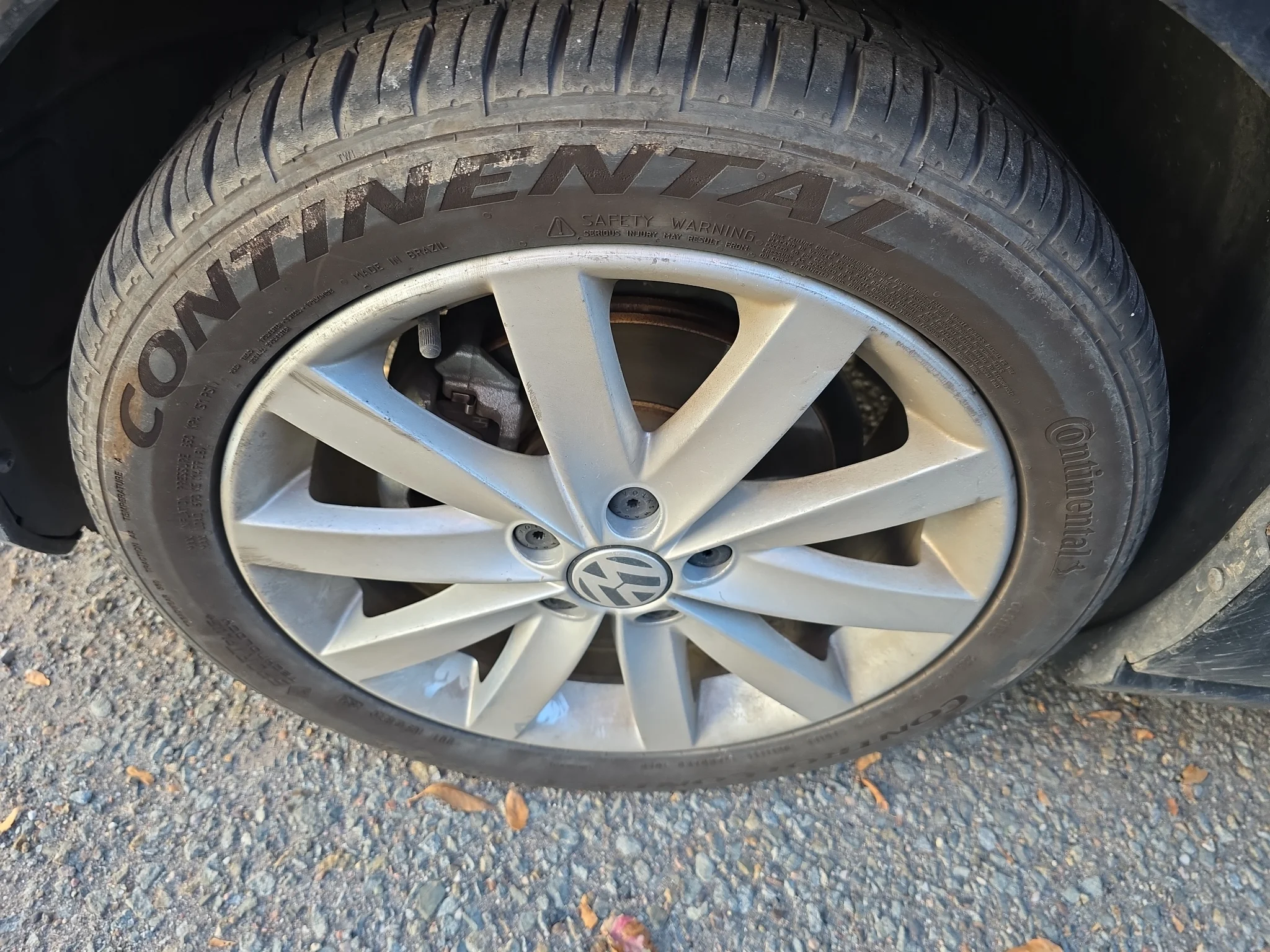 Used 2015 Black Volkswagen TDI S image 6