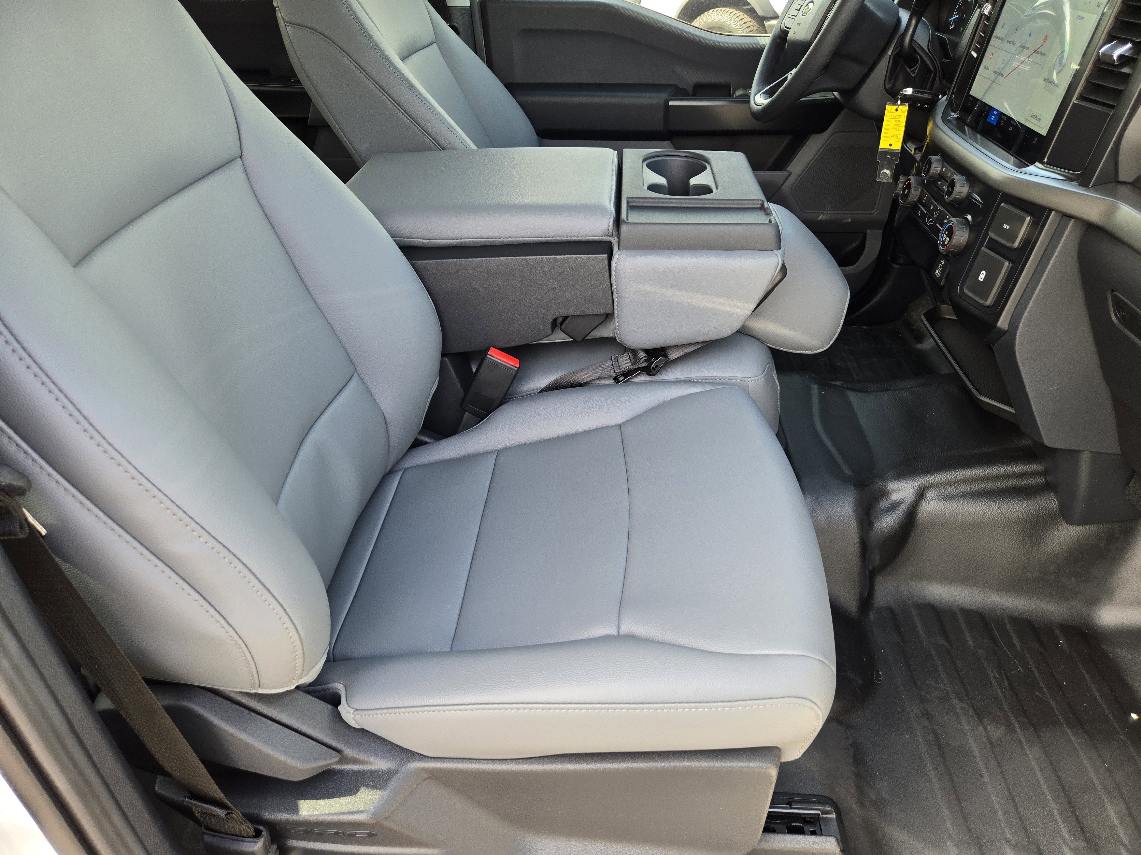 New 2026 Oxford White Ford XL image 9